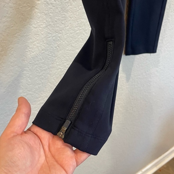 Athleta Delaney Skyline High Rise Hybrid Zippered Ankle Pants in Navy - Picture 7 of 9